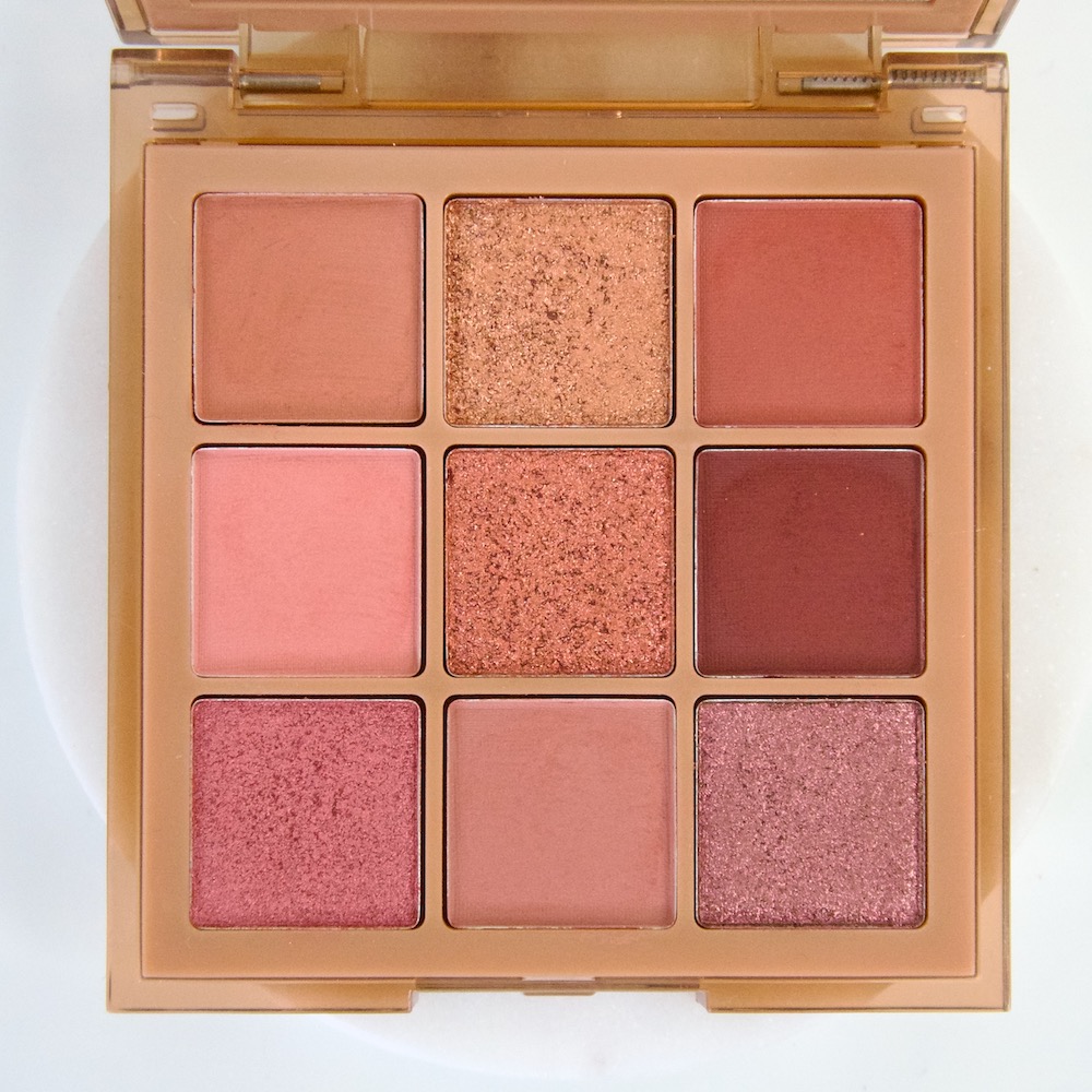 Huda Beauty Nude Obsessions Medium Palette open